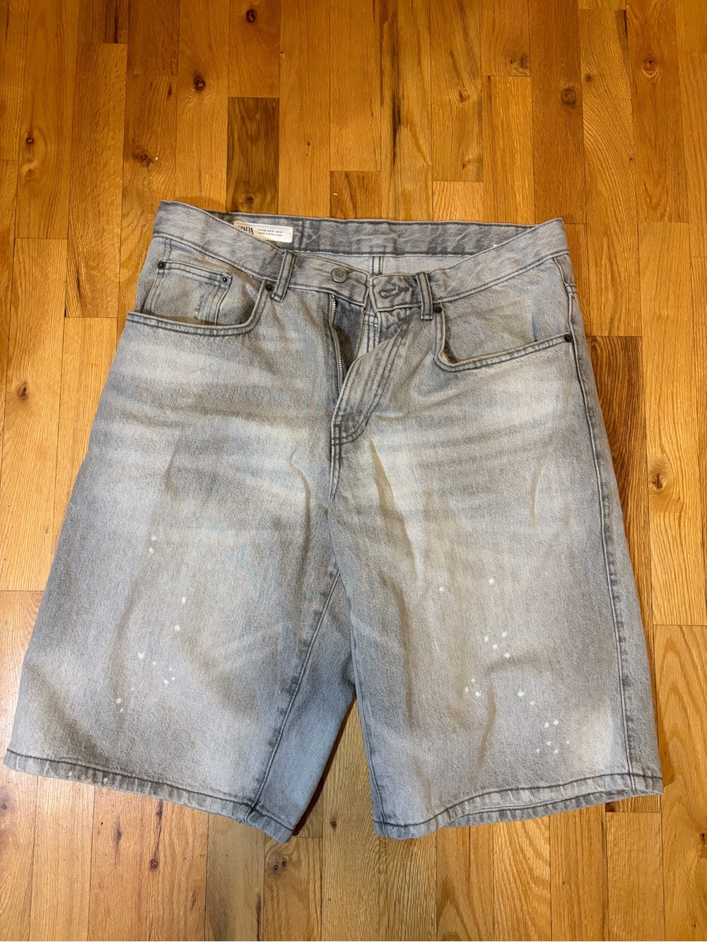 Zara Men's Light Gray Washed Denim Shorts
